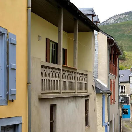 Apartment Loft En Duplex Avec Balcon Et Vue Arreau