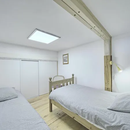 Loft En Duplex Avec Balcon Et Vue אראו